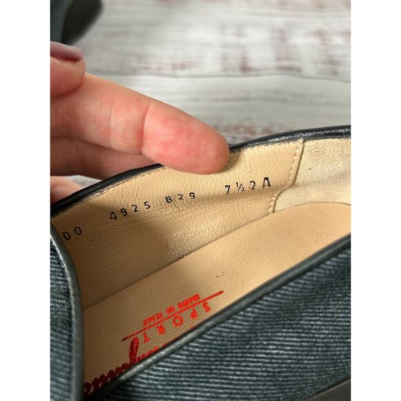 Salvatore Ferragamo Sport Women's Blue Denim Flats Loafer Canvas Size 7.5 - Picture 10 of 10